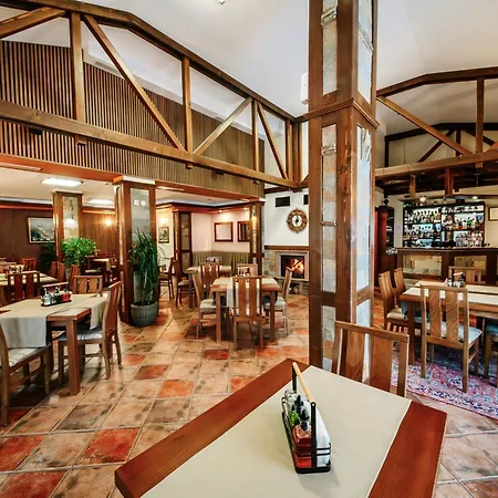 فندق Oak & Relax 3*